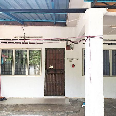 Ayuhomestay Ii, Kundang Gamuda Garden Rawang Kültér fotó